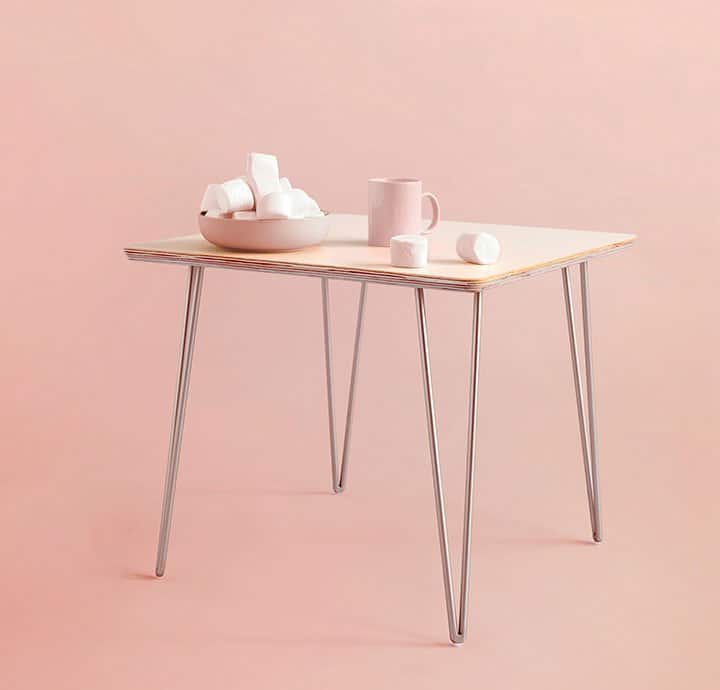 pink table