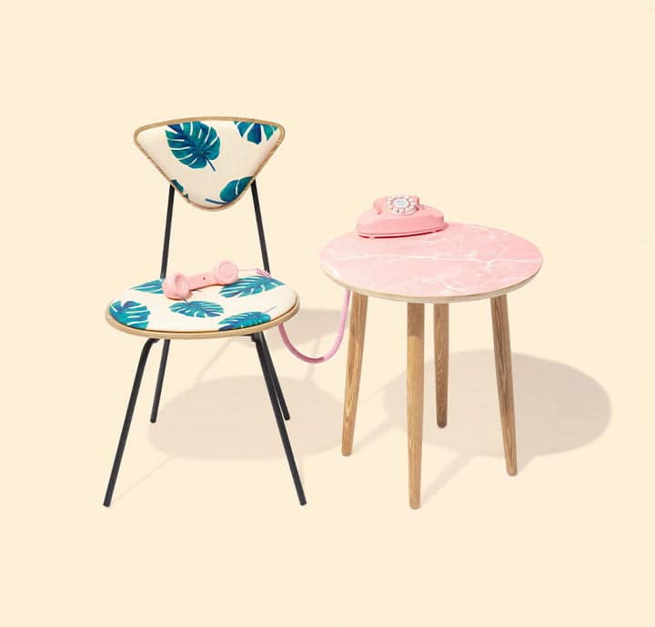 pink table and chair